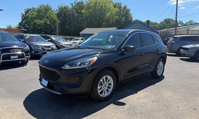 2020 Ford Escape SE
