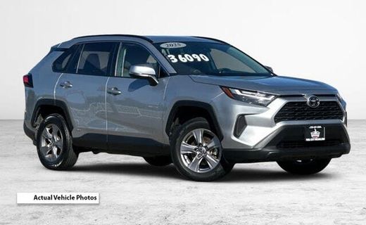 2025 Toyota RAV4 XLE