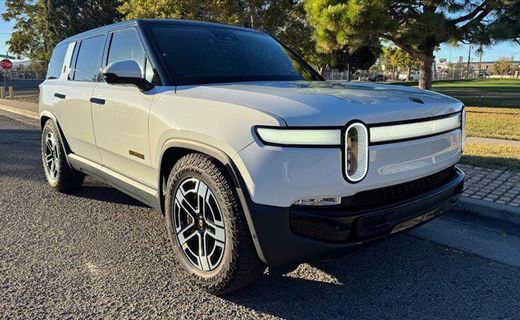 2023 Rivian R1S Adventure