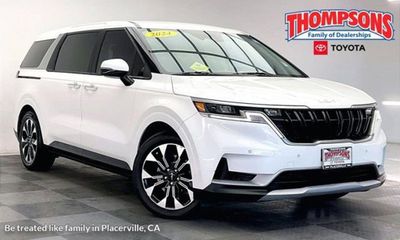 2024 Kia Carnival EX