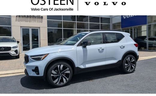 2026 Volvo XC40 Ultra Dark