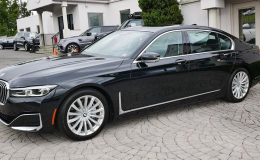 2020 BMW 740I