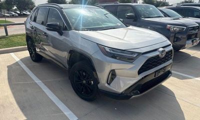2023 Toyota RAV4 XSE