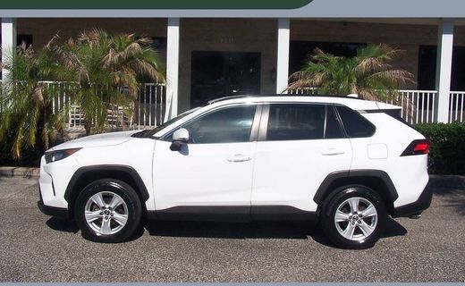 2020 Toyota RAV4 XLE