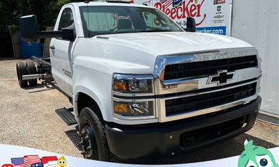 2022 GM GM515 Work Truck