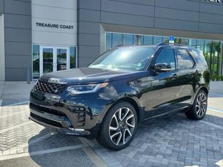 2025 Land Rover Discovery P300 Dyanmic SE