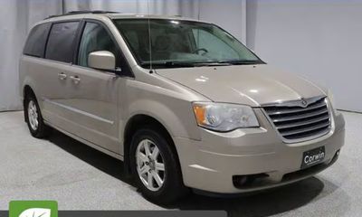 2009 Chrysler Town AND Country Touring Signature