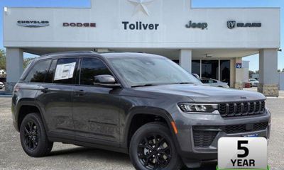 2026 Jeep Grand Cherokee Base Laredo