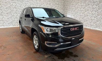 2019 GMC Acadia SLE 1