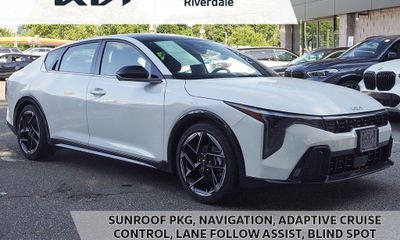 2025 Kia K4 GT Line