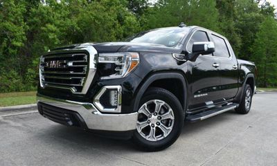 2020 GMC Sierra SLT