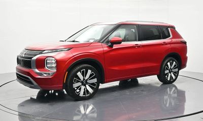 2025 Mitsubishi Outlander SEL