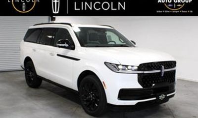 2027 Lincoln Navigator Premier
