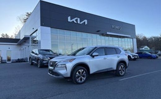 2023 Nissan Kicks SR