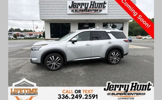 2025 Nissan Pathfinder Platinum