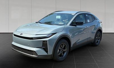 2026 Toyota C-HR SE