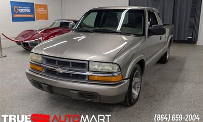 2001 Chevrolet S-10 Pickup Base
