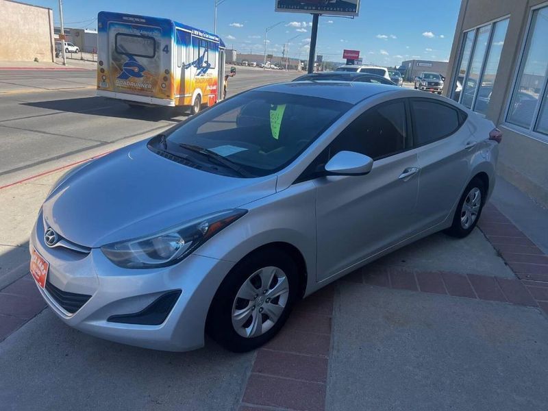 2016 Hyundai Elantra — a typically priced live listing