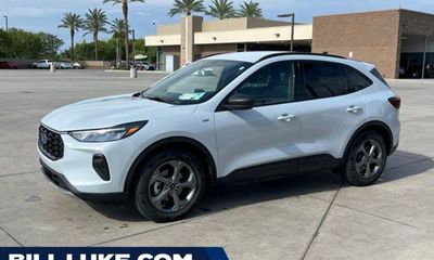 2025 Ford Escape ST Line
