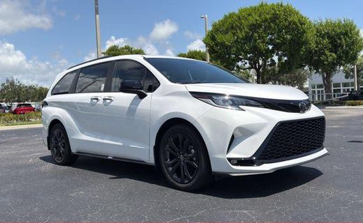 2026 Toyota Sienna XSE