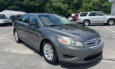 2011 Ford Taurus SE