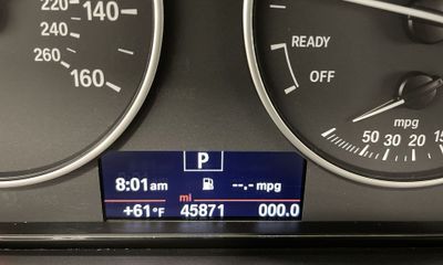 2017 BMW 320i SA