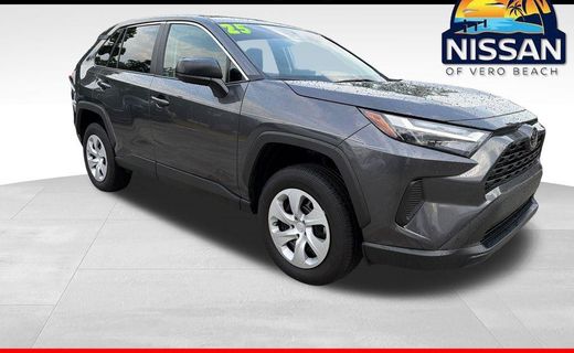 2025 Toyota RAV4 LE