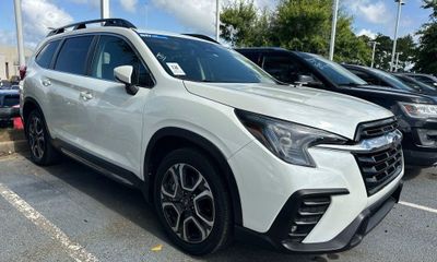 2023 Subaru Ascent Limited 8 ES
