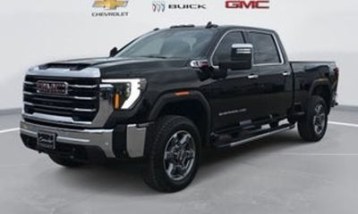 2025 GMC Sierra HD SLT