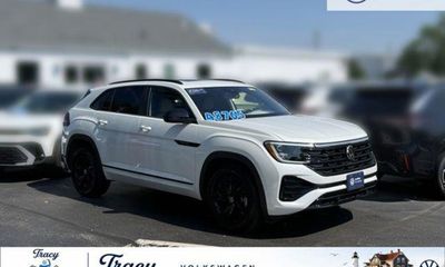 2026 Volkswagen Atlas Cross Sport 4MOTION SEL Black