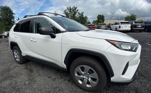 2020 Toyota RAV4 LE
