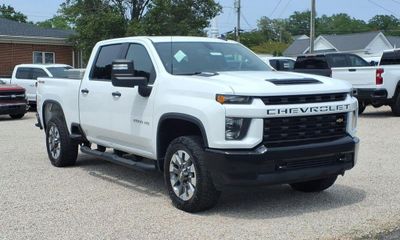 2022 Chevrolet Silverado HD Custom