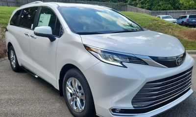 2026 Toyota Sienna Limited