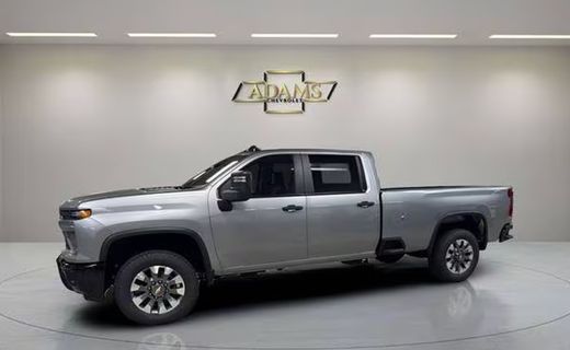 2026 Chevrolet Silverado HD Custom