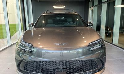 2024 Genesis GV60 Standard