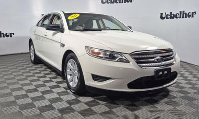 2011 Ford Taurus SE