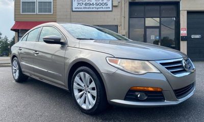 2010 Volkswagen Passat Sport