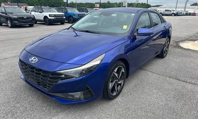 2023 Hyundai Elantra Limited