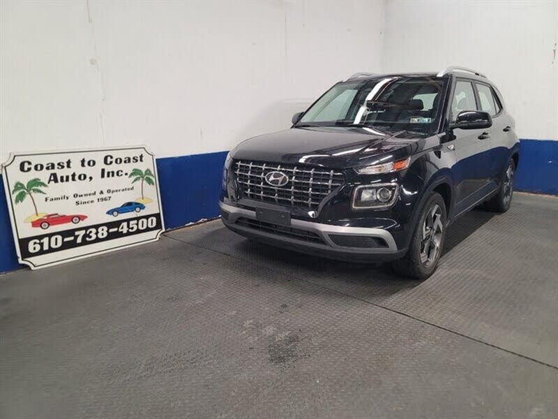 2023 Hyundai Venue — a typically priced live listing
