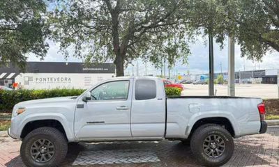 2020 Toyota Tacoma SR5
