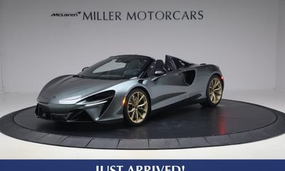 2026 McLaren Artura