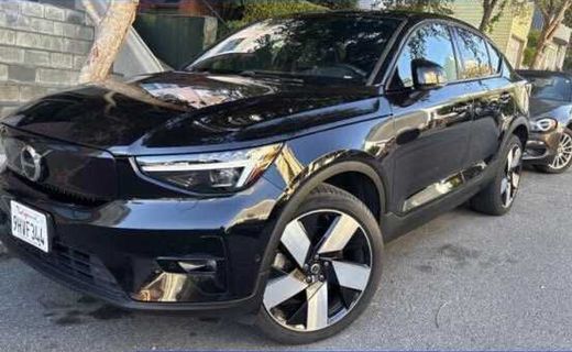 2023 Volvo C40 Ultimate Dark