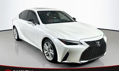2023 Lexus IS 300 Comfort