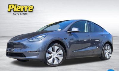 2023 Tesla Model Y Long Range