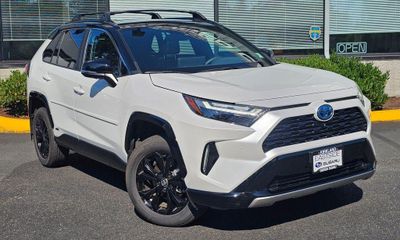 2023 Toyota RAV4 XSE