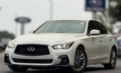 2018 Infiniti Q50 30T Luxe