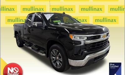 2025 Chevrolet Silverado LT