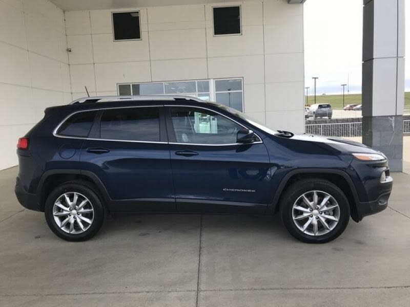 2018 Jeep Cherokee — a typically priced live listing
