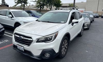 2019 Subaru Outback Touring M R