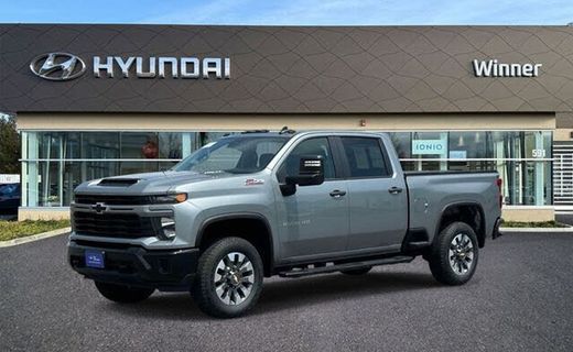 2024 Chevrolet Silverado HD Custom